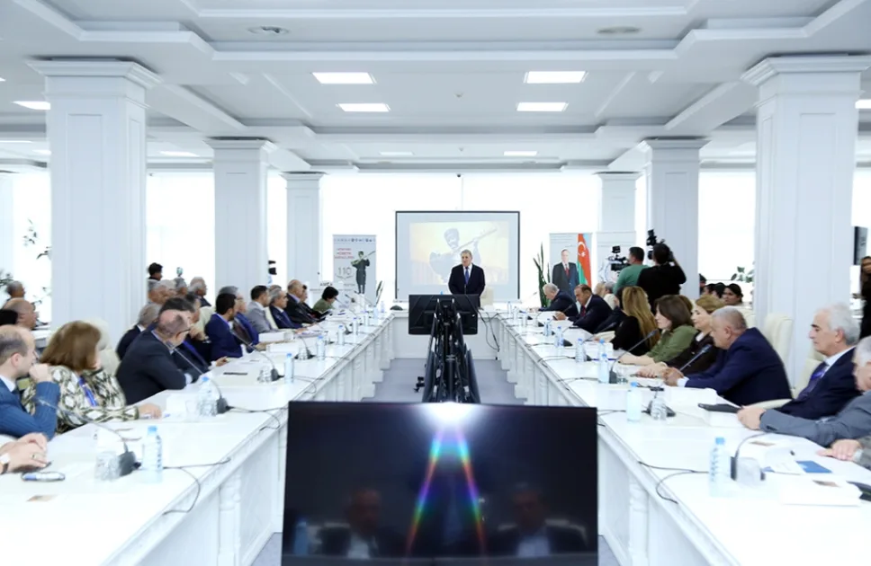 Bakıda ustad aşıq Hüseyn Saraçlının 110 illik yubileyi