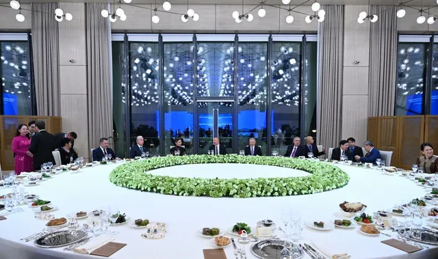 Prezident İlham Əliyevin adından AQEM-in 7-ci Zirvə Görüşünün iştirakçılarının şərəfinə şam yeməyi verilib - Foto