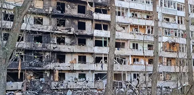 Kiyevə zərbələr nəticəsində azərbaycanlı ailənin mənzili dağıldı - Foto