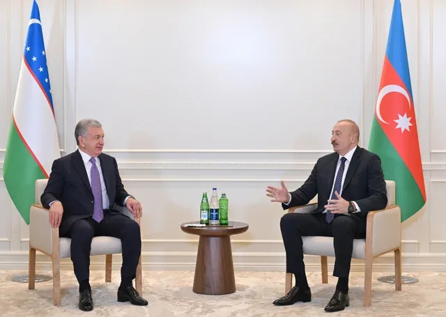 İlham Əliyev Şavkat Mirziyoyev ilə görüşüb - Foto/Video
